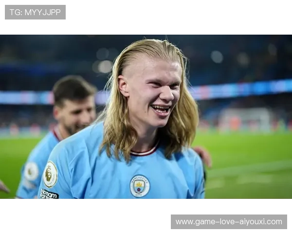 哈兰德混战中补射入网，曼城继续无可匹敌